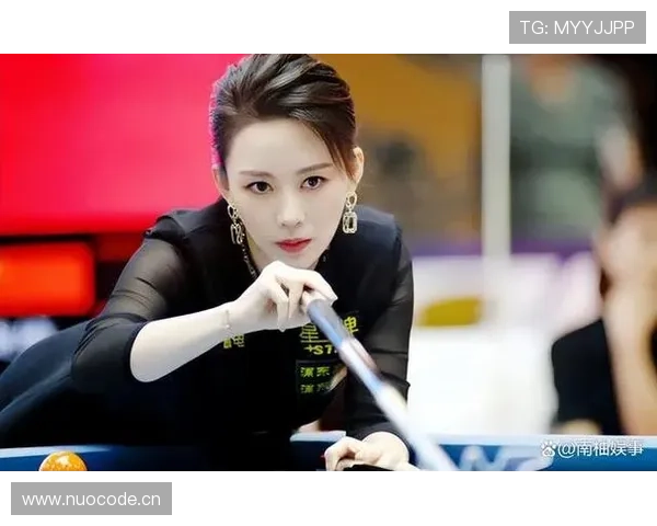 潘晓婷逛街被拍，那个包的价把我整个月工资直接打包了