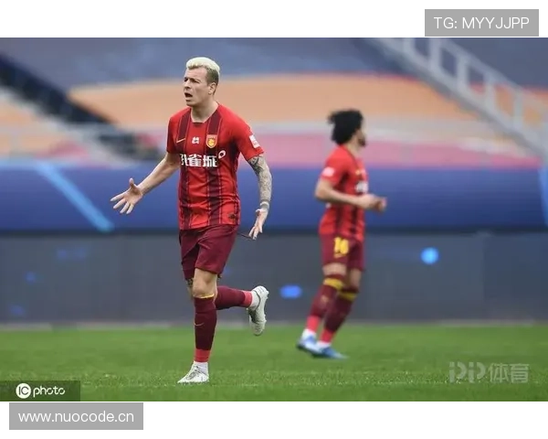 这个脚踢球违例怎么判？一条视频讲清楚判定标准